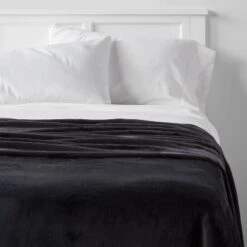 Recycled Polyester Throw Blanket - Room Essentials™