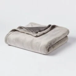 5pc King Geo Reversible Decorative Comforter Set With Throw Black/Gray - Room Essentials™ -Room Essentials Sale GUEST ee057046 560e 4892 a5ca 2ebedd27f5e5