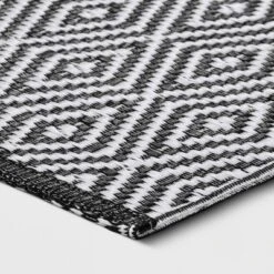 Diamond Check Indoor/Outdoor Rug - Room Essentials™ -Room Essentials Sale GUEST ee6ed4e6 522b 45a4 817b 0fdcbd433976